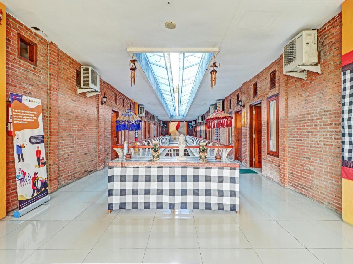צ'ירבון Oyo 90408 Hotel Horton מראה חיצוני תמונה