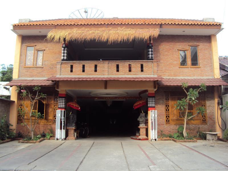 צ'ירבון Oyo 90408 Hotel Horton מראה חיצוני תמונה